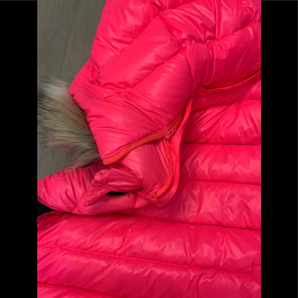 AMERICAN EAGLE OUTFITTERS PINK PUFFER VEST - Picture 3 of 4